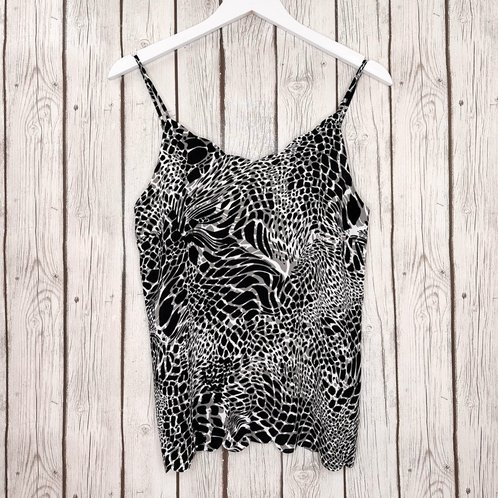 Halogen Camisole Women’s Size XS Scallop Detail NWOT